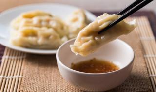 凌晨煮饺子给大白吃 凌晨煮饺子给大白吃