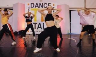 小甜甜布兰妮歌曲 小甜甜布兰妮歌曲